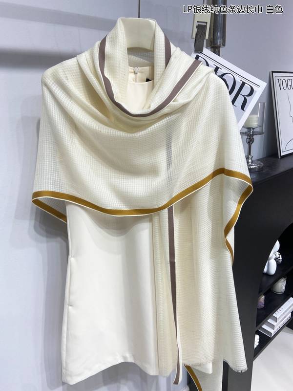 Loro Piana Scarf LPC00055 Loro Piana Scarf LPC00055